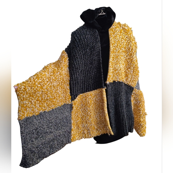 Zara Blanket Shawl Cape size Medium 46 - Picture 4 of 16